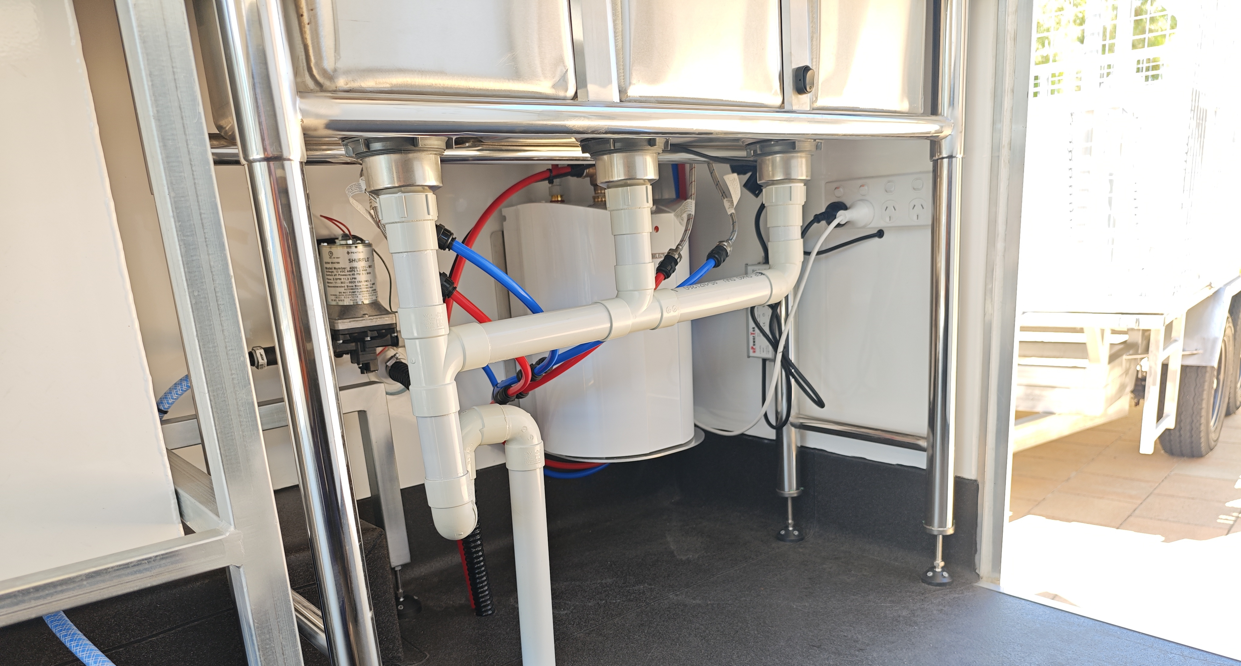 Ahbee Fabrication kitchen trailer 9 - Mobile catering trailer Perth